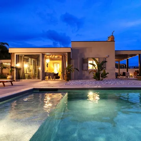 Olive & Champagne Con Piscina Privata Villa *