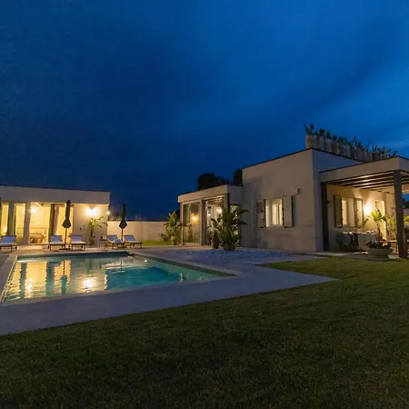 Olive Champagne Con Piscina Privata