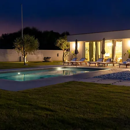 Olive & Champagne Con Piscina Privata *