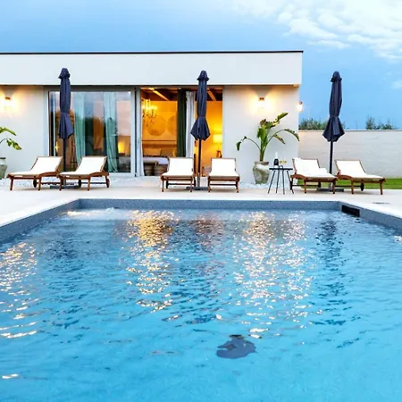 Olive Champagne Con Piscina Privata * Santa Maria Del Focallo